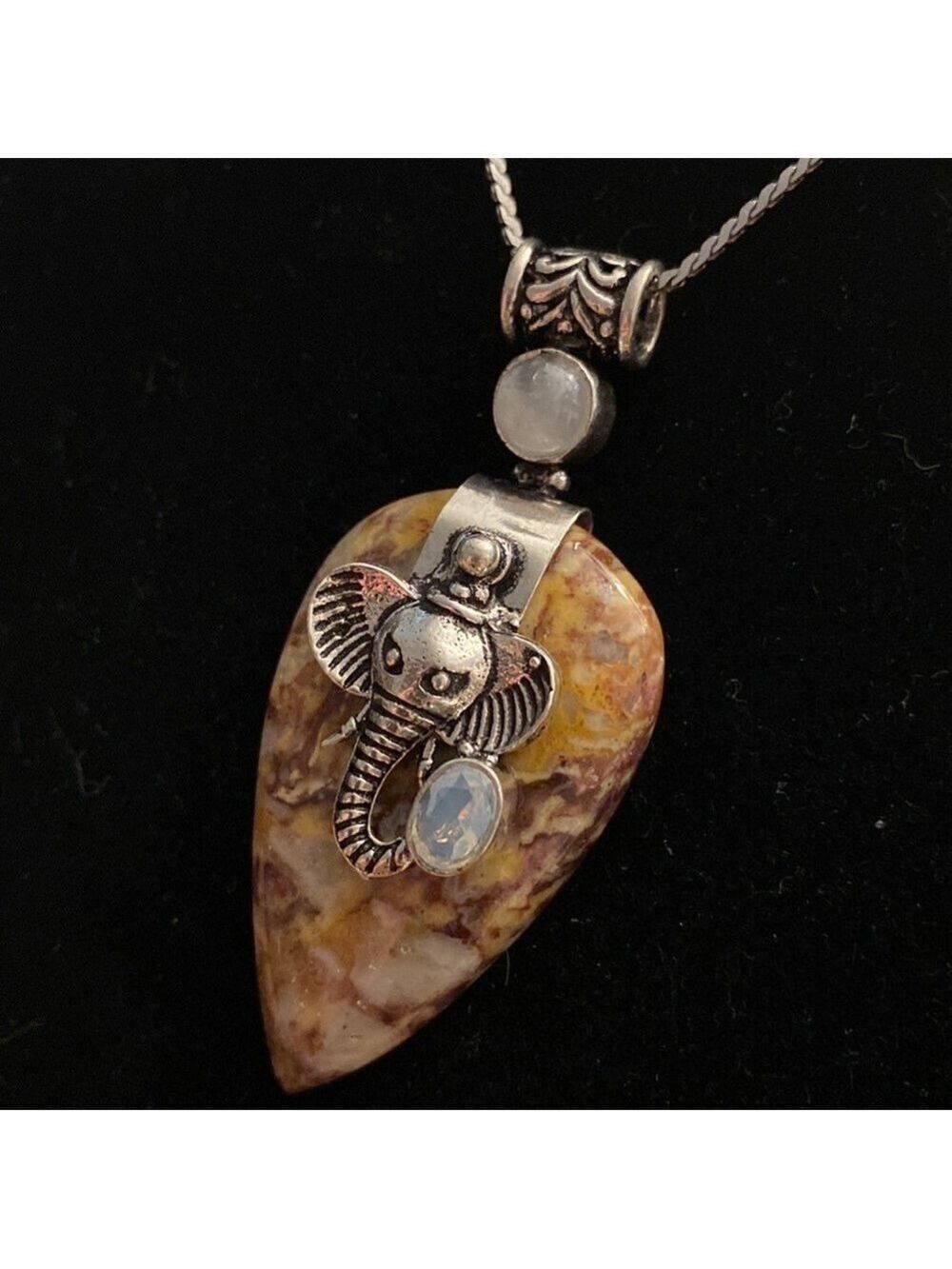 🐘🐘 New Elephant In Natural stones; Coconut jasper & opalite Pendent